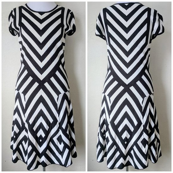 ECI Black White Geometric Knit Short Sleeve Dress - Picture 5 of 7